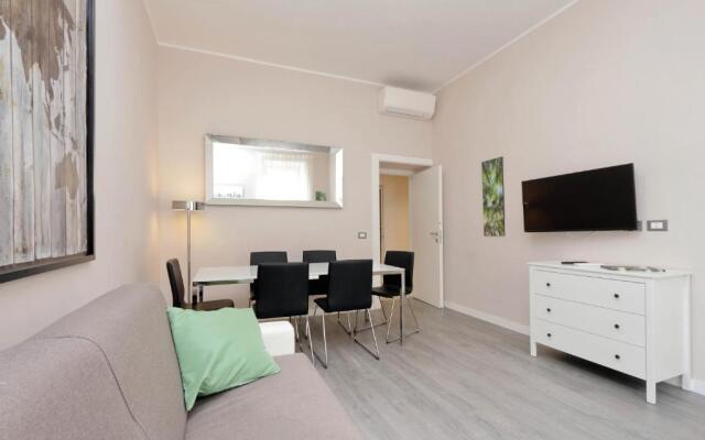 Vatican Museum Bright Apartment up to 9 people