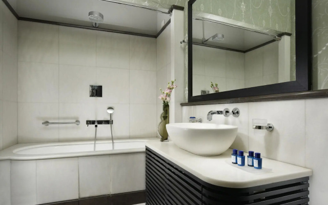 San Firenze Suites & Spa
