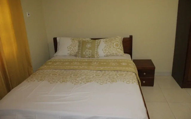 Evergreen Apartments