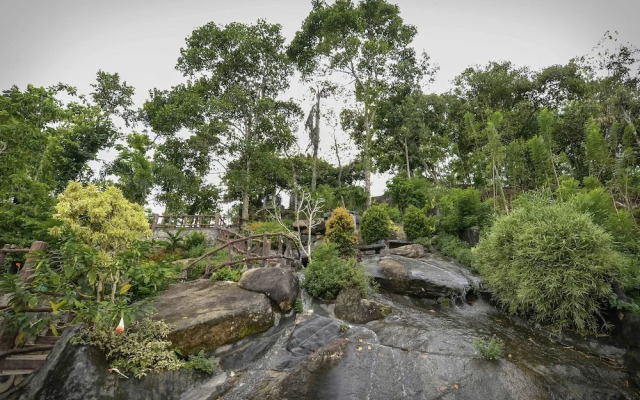 Capital O 404 Lagone Resort