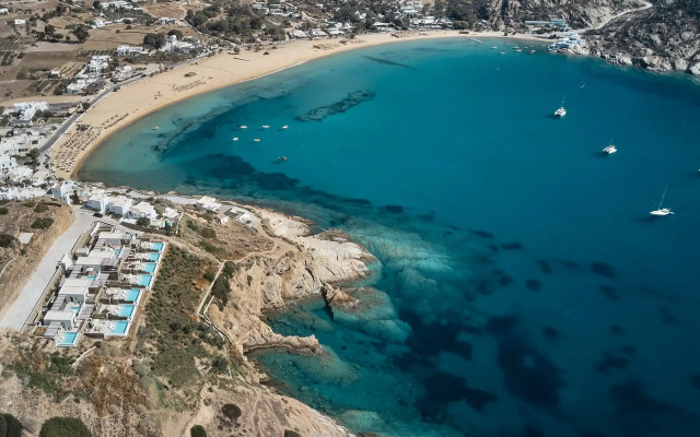 Ios Grand Pool Suites