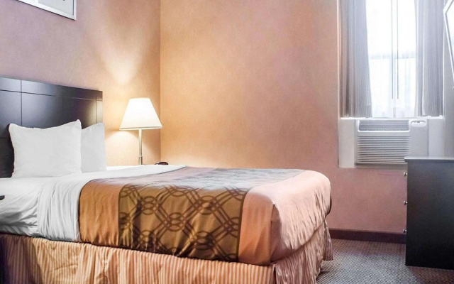 Woodstock Inn and Suites