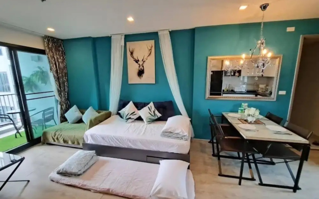 The Base Central Pattaya by Mickey