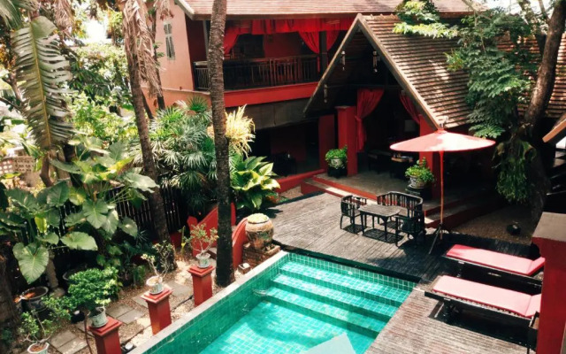 Tri Yaan Na Ros Colonial House