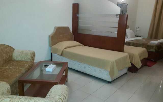 Al Raien Hotel Apartment