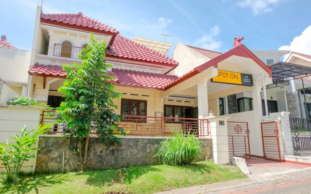 SPOT ON 2749 Tiga Sinar Residence