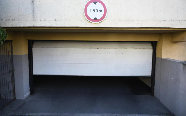 Class DeLuxe Apartments