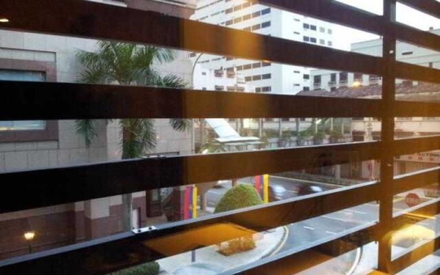 Aira Hotel