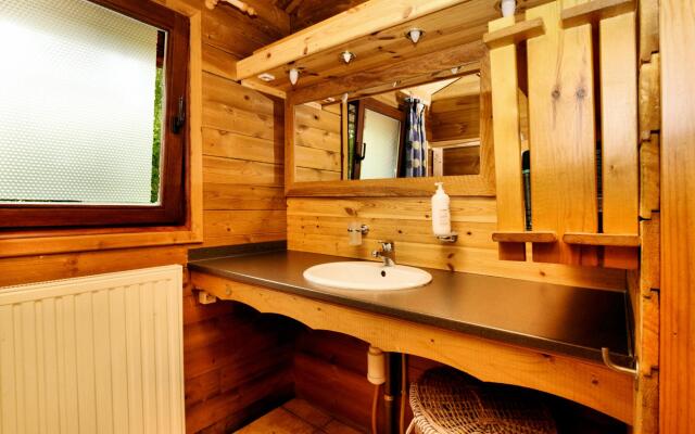 Cosy chalet in Barvaux with fenced garden