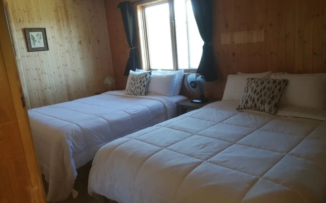 Knotty Pine Cottages