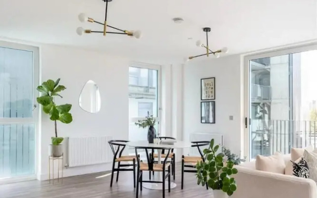 Stylish London Flat - Private Terrace - City View