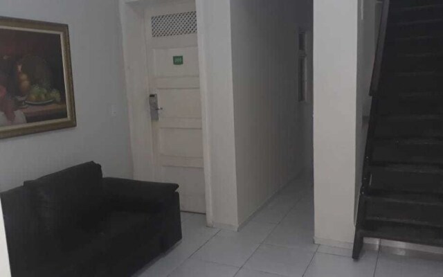 Praia dos Amores Hostel