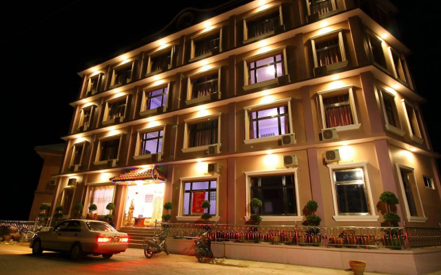 Royal Naung Yoe Hotel