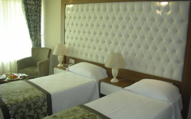 Esila Hotel