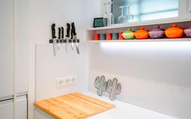 SERRENDY 100m APARTMENT TERRACE VIEW OF THE SEA SWIMMING POOL