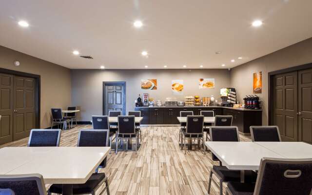 SureStay Plus Hotel by Best Western Point Richmond