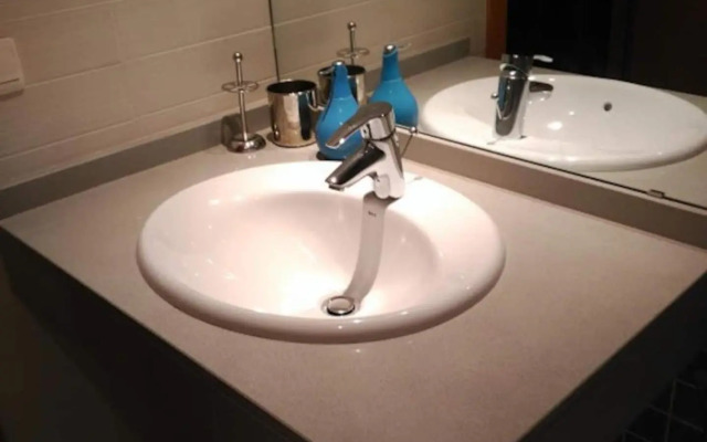 Stylish Flat, 2 Bathrooms And Swimmigpool!!