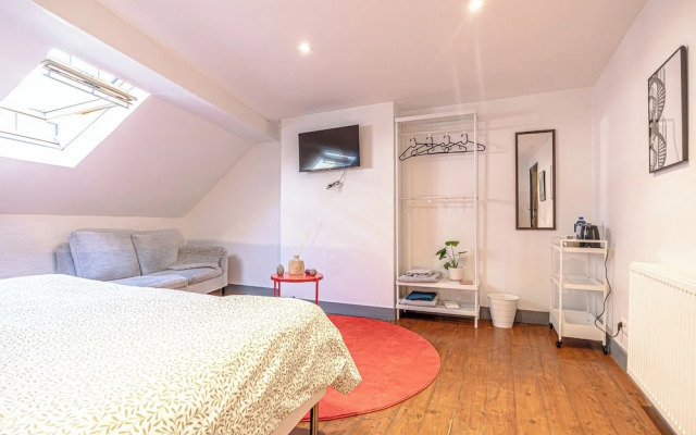 Comfy 5BR Apartment in Heart of Ghent