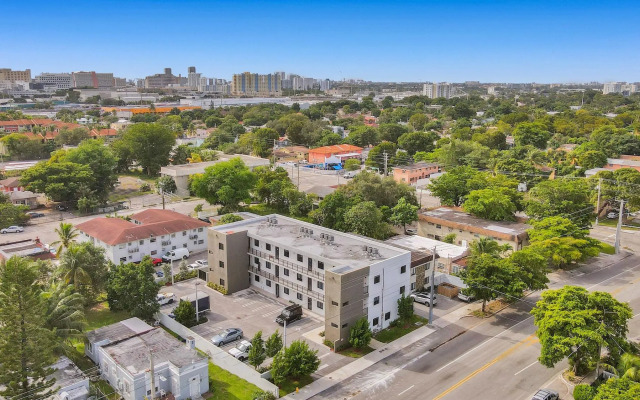 Renzzi Wynwood Apartments