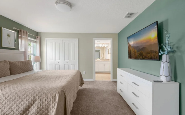 Relax Near Disney 4BR Home With Pool