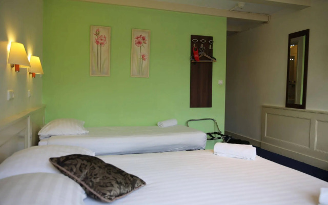 Townhouse Hotel