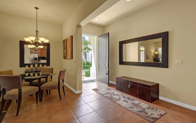 Barefoot Villa Mountain Views & Luxury Spa Access