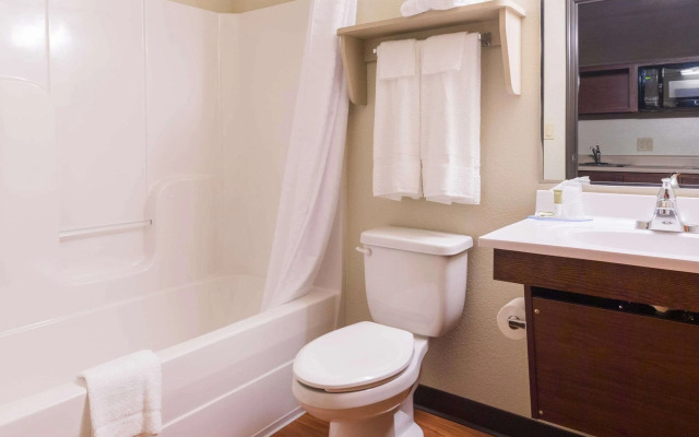 WoodSpring Suites Lafayette