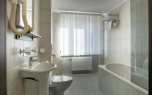 Kyivska Russ Hotel