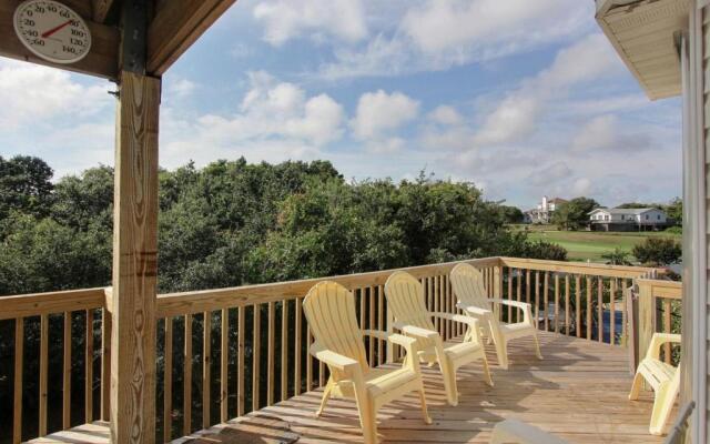 4040 - Paws at the Beach