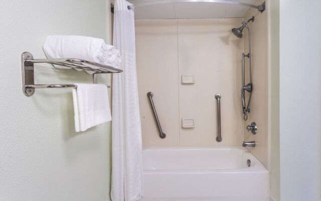 Holiday Inn Express South Boston