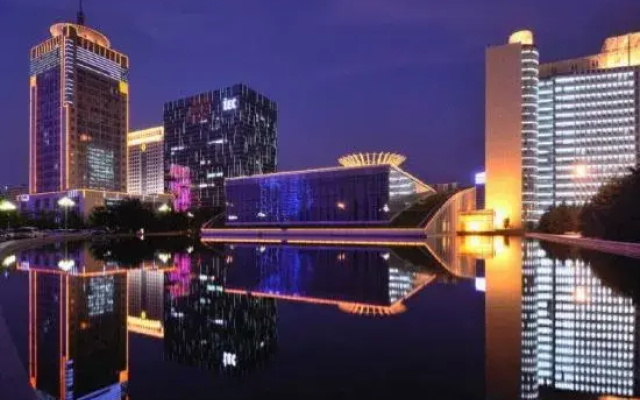 Xiaomi Hotel (Linyi Qiluyuan Wanda Plaza)