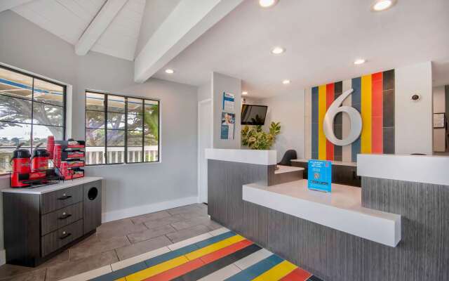 Motel 6 Marina, CA - Monterey