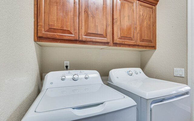 Family-friendly Phoenix Home: 5 Mi to Westgate!