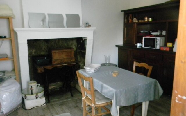 Studio In Langon With Enclosed Garden And Wifi