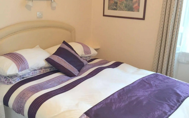 Tania Guest House