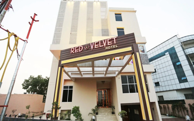 Palette - Red K  Velvet