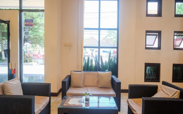 Urbanview Hotel Anggraeni Jatibarang – Guest Rooms – Brebes