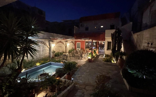 Hotel Flisvos