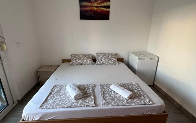 Curani Apartments