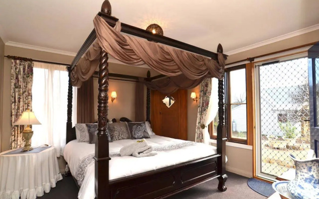 Mulberry Cottage Unique B&B