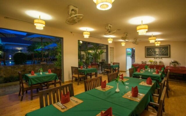 Reveal Courtyard in Reveal Angkor