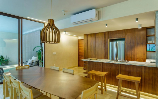 106 Beautiful Garden Apartment with Private Pool