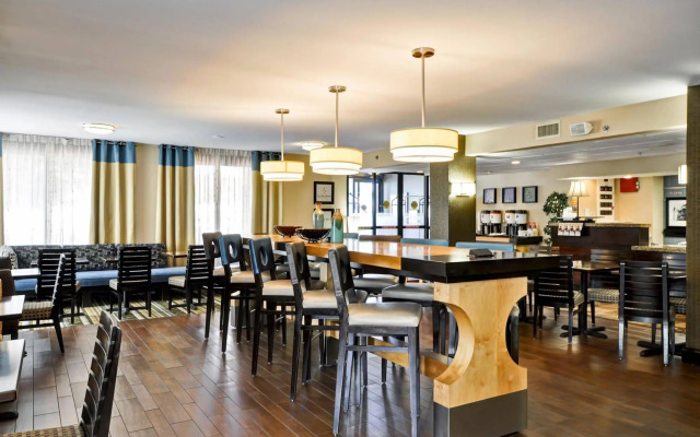 Hampton Inn Columbia-I-26 Airport