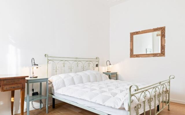 Veronetta Riverside Apartment