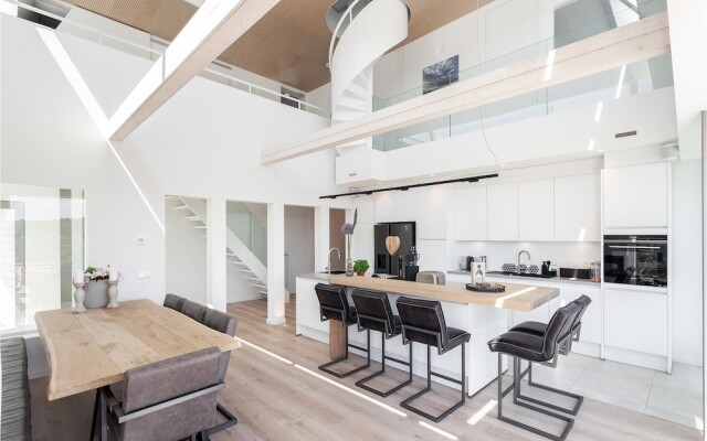 Beachhouse 24