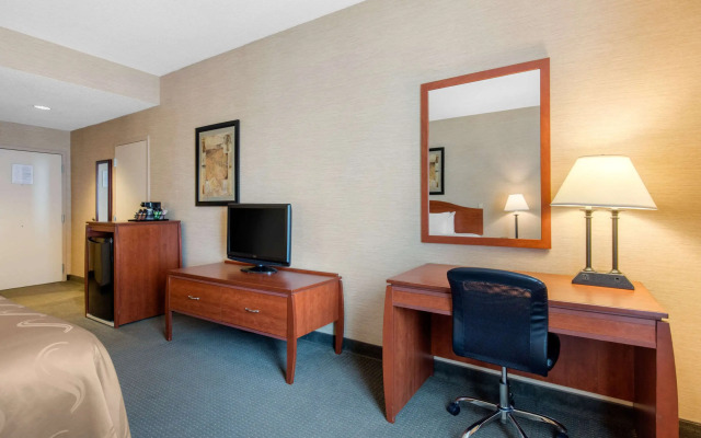 Quality Inn & Suites Benton - Draffenville