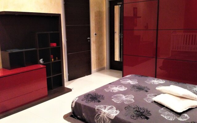 Tasteful Holiday Home in Avola near Sea Beach