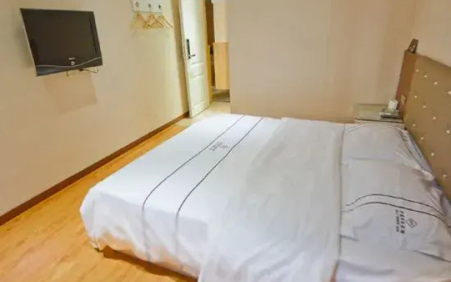 Huayi Business Hotel