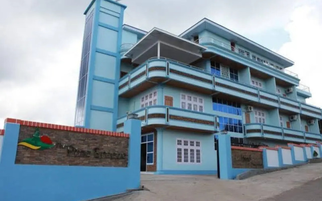Pine Breeze Hotel