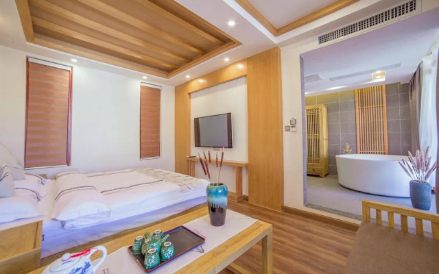 Love Inn Old Town Lijiang